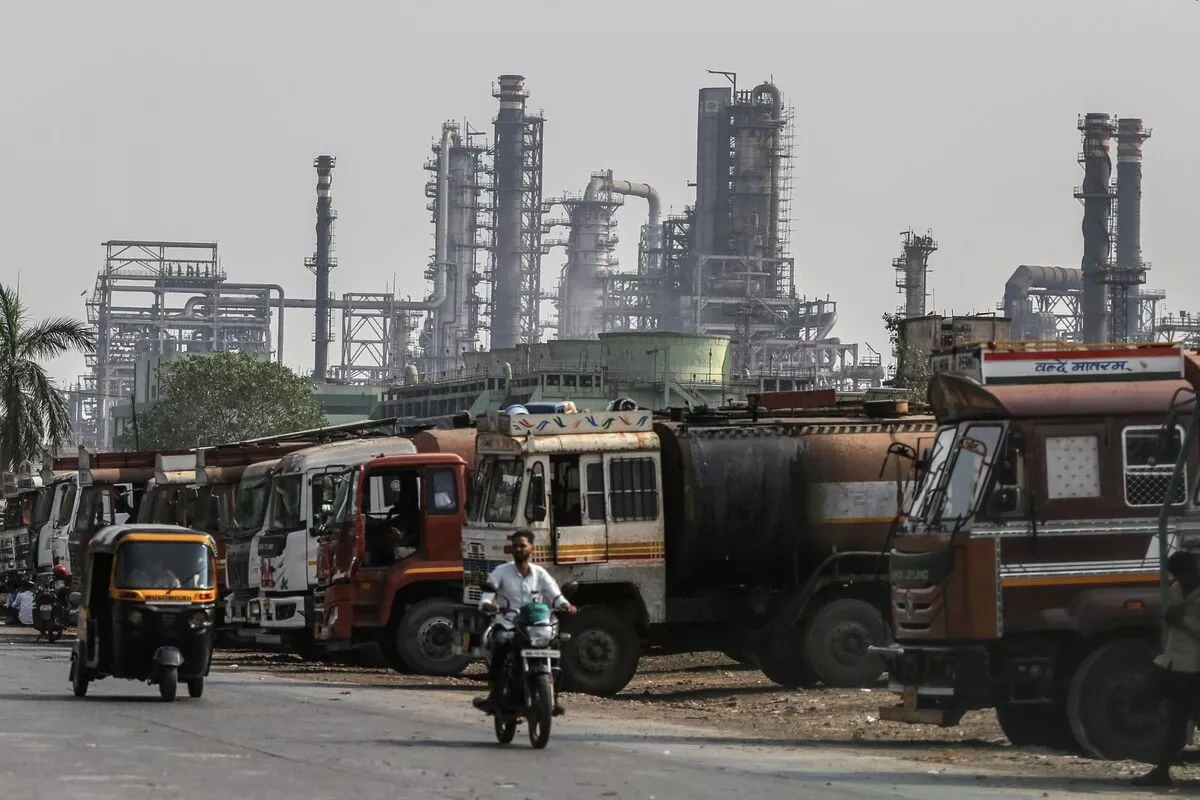 Reuters: Indian refineries buy spot Russian oil amid war with Iran