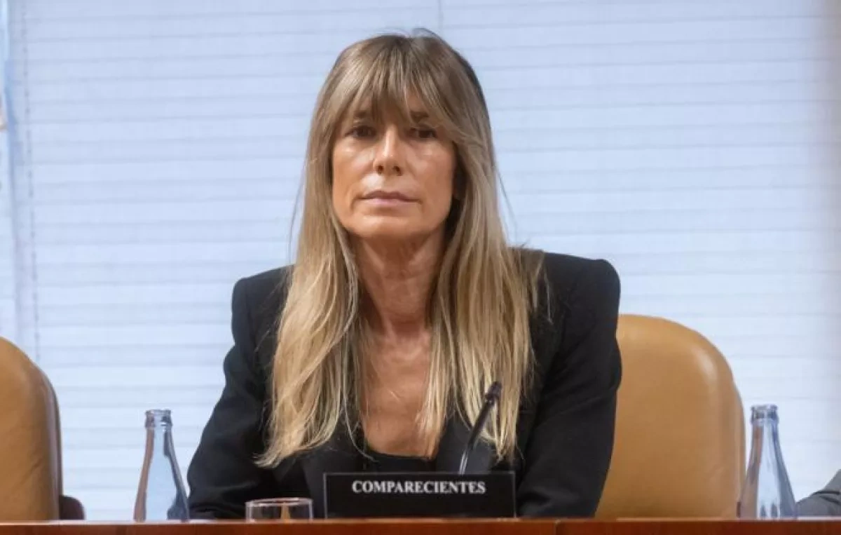 Spanish court forces PM’s wife to hand over passport in probe move
