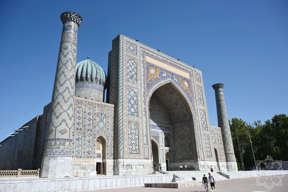 Three madrasas, one history: Azerbaijani journalists visit Registan square (PHOTO/VIDEO)