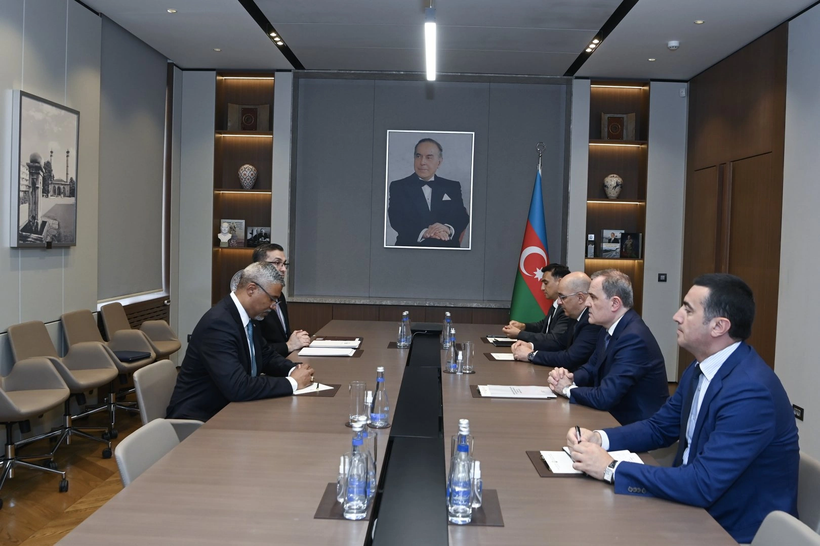 Azerbaijan's FM Bayramov meets WCO secretary general (PHOTO)