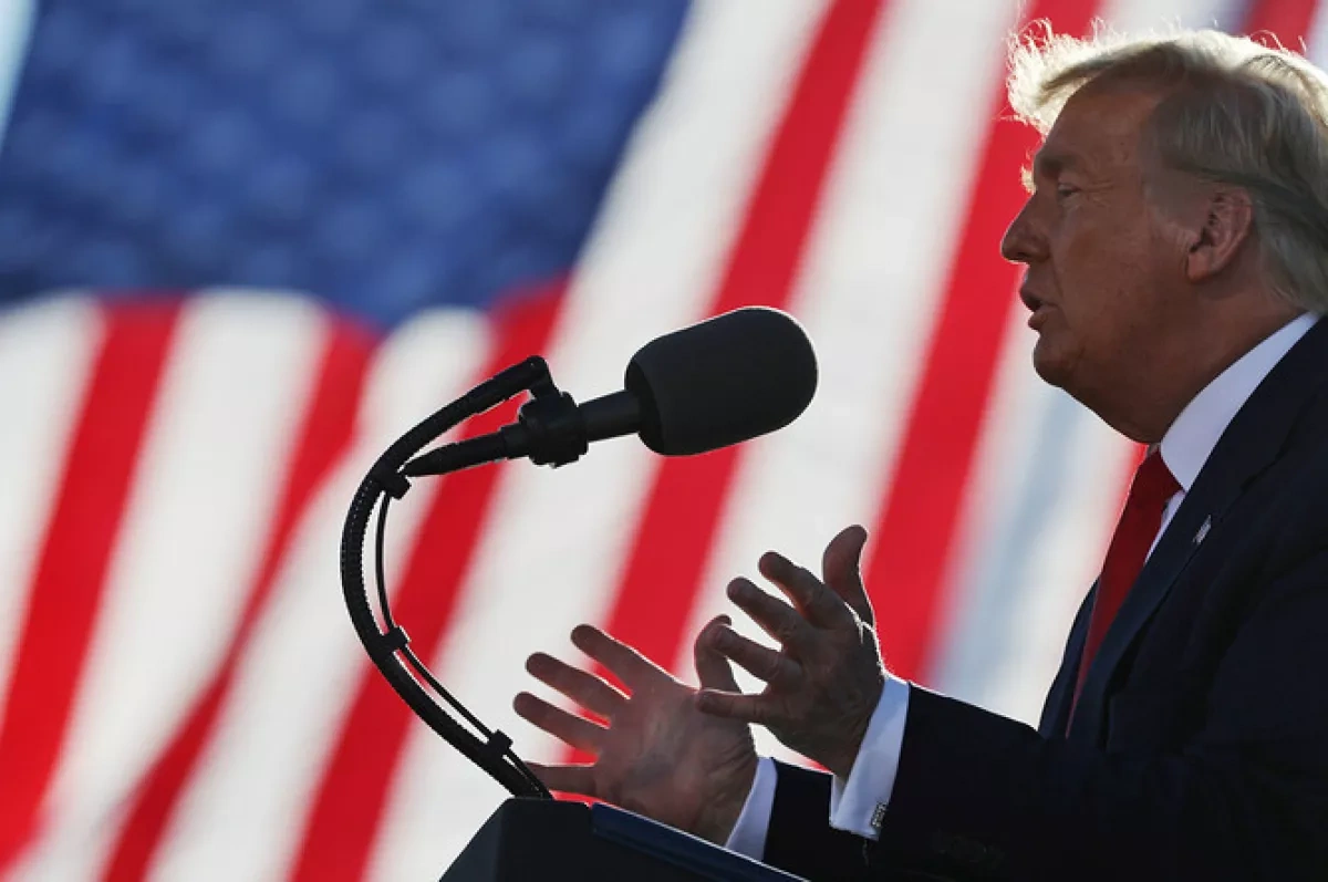 Trump stops child from falling, jokes he saved him from being Biden VIDEO