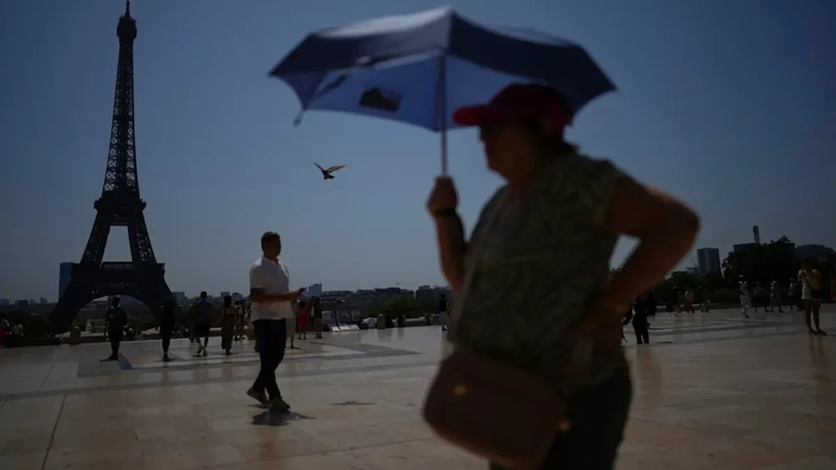 France declares record-level weather alert amid extreme heatwave