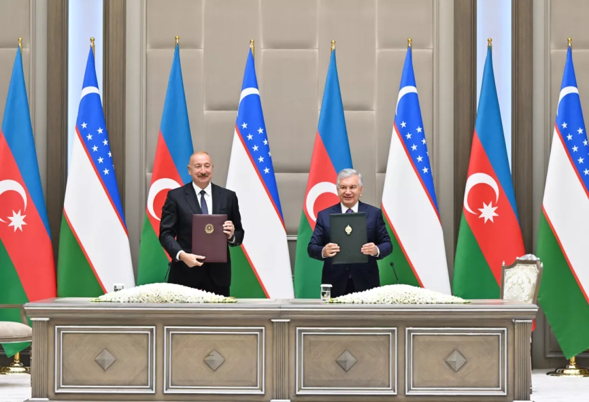 Azerbaijan, Uzbekistan sign bilateral documents in Tashkent PHOTO