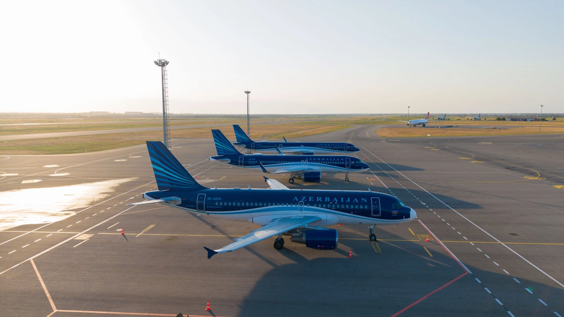 Azerbaijan Airlines adds fourth aircraft to its fleet this year (PHOTO)