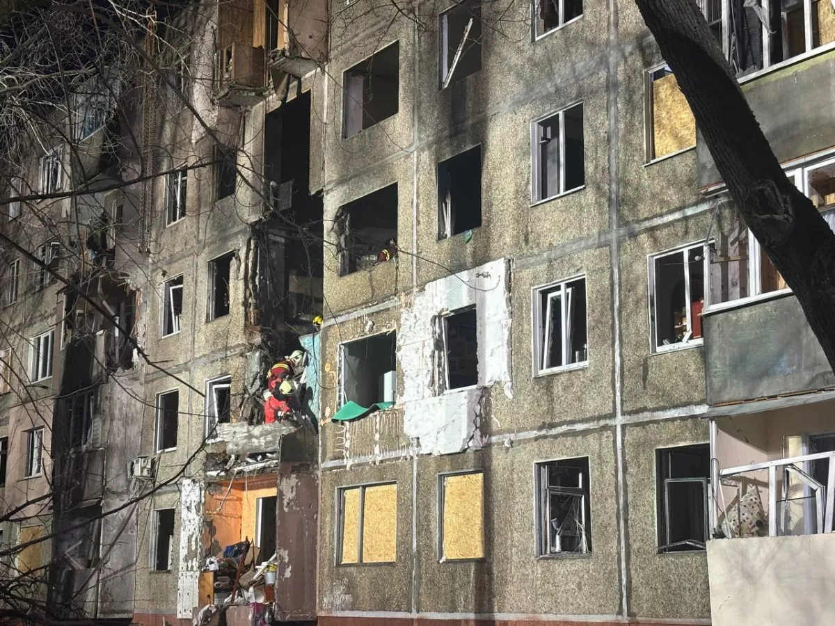 Ten injured, one dead as Russian strikes hit residential building in Ukraine’s Chernihiv PHOTO