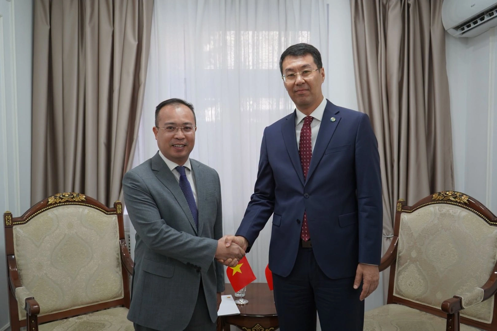 Kyrgyzstan, Vietnam discuss expanding trade and economic cooperation