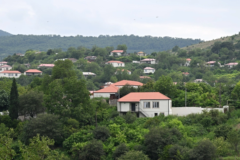 President Ilham Aliyev visited Guzeykhirman village in Khojavend district (PHOTO)