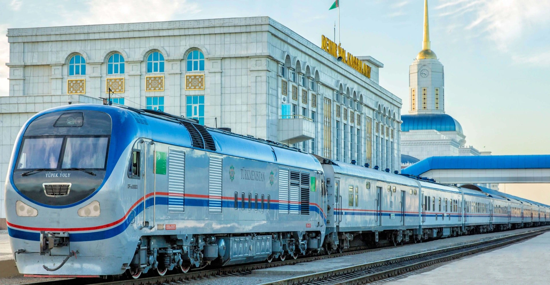 Turkmenistan seeks foreign companies to modernize its rail freight sector