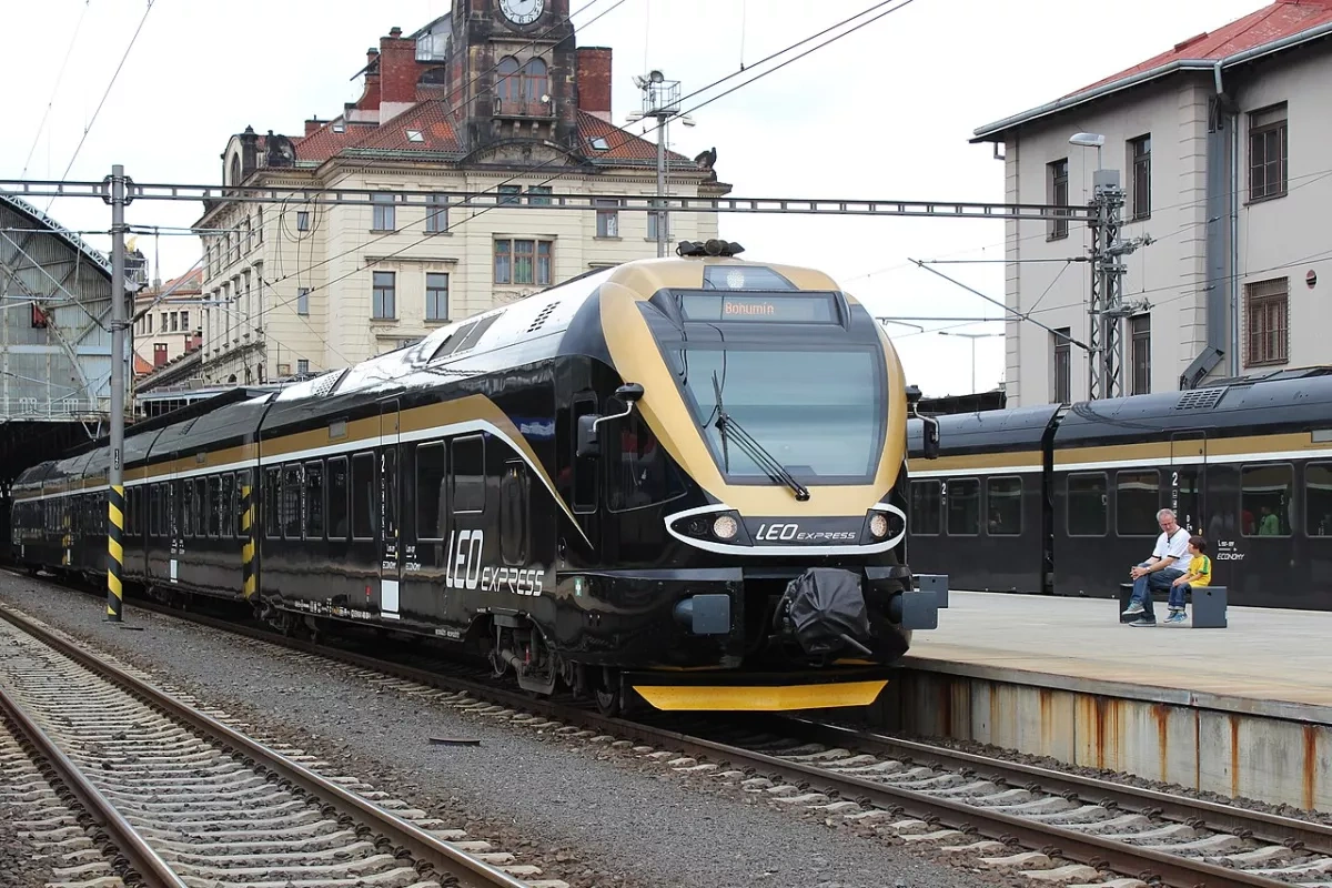 Train kills man at Czech level crossing