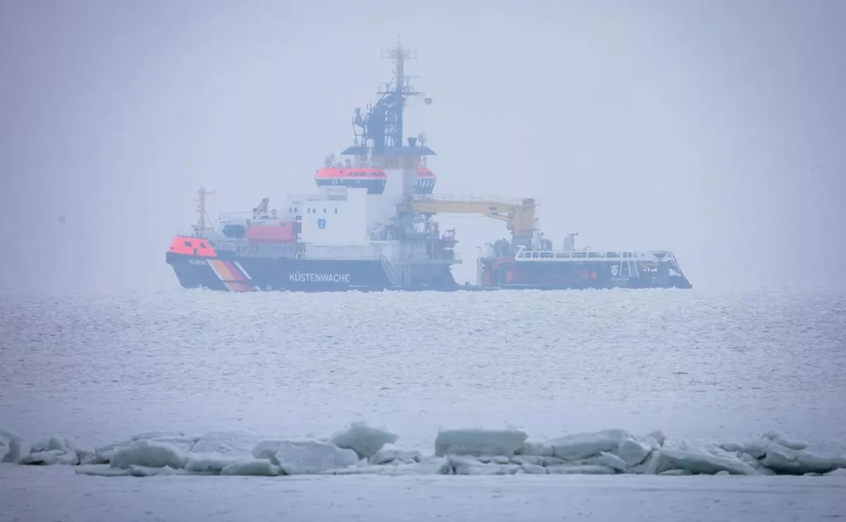 German icebreaker Neuwerk halts Baltic mission after technical fault