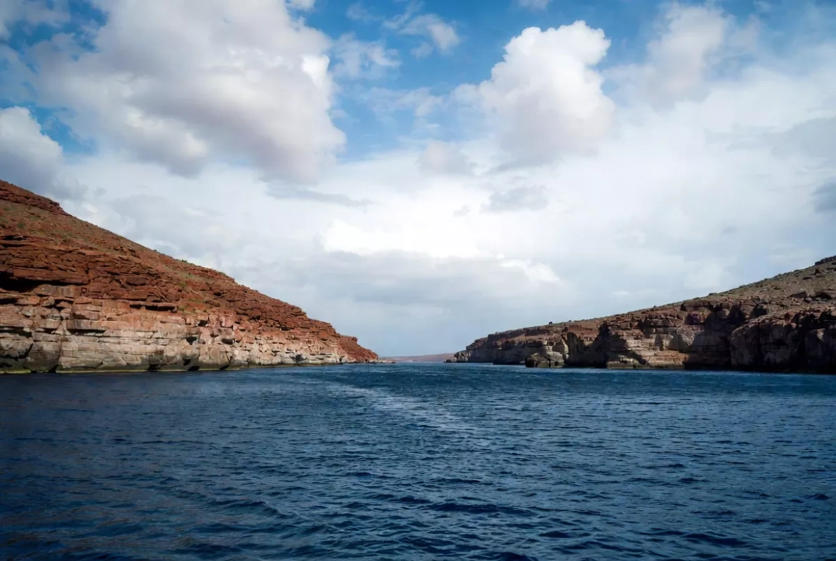 Iran eyes new shipping rules for strategic Hormuz Strait