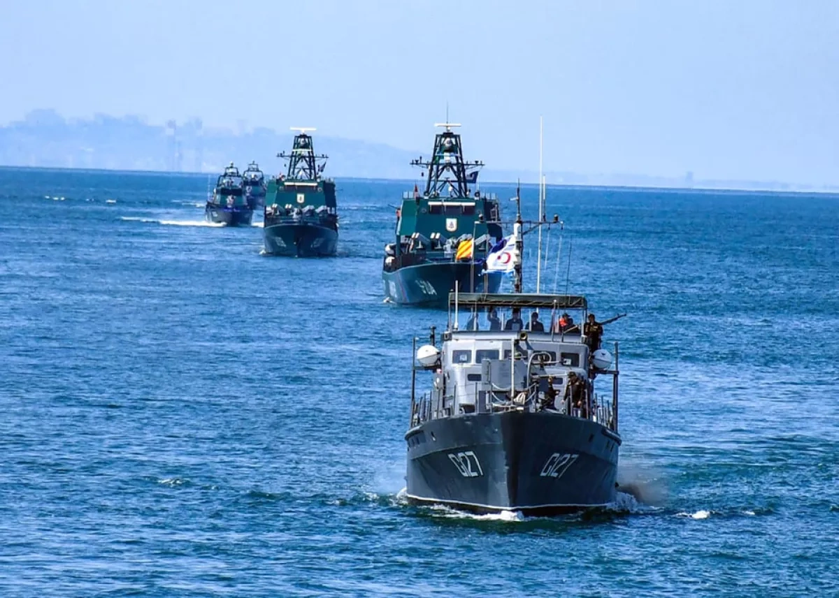 Azerbaijan conducts live-fire naval drills protecting energy infrastructure PHOTO