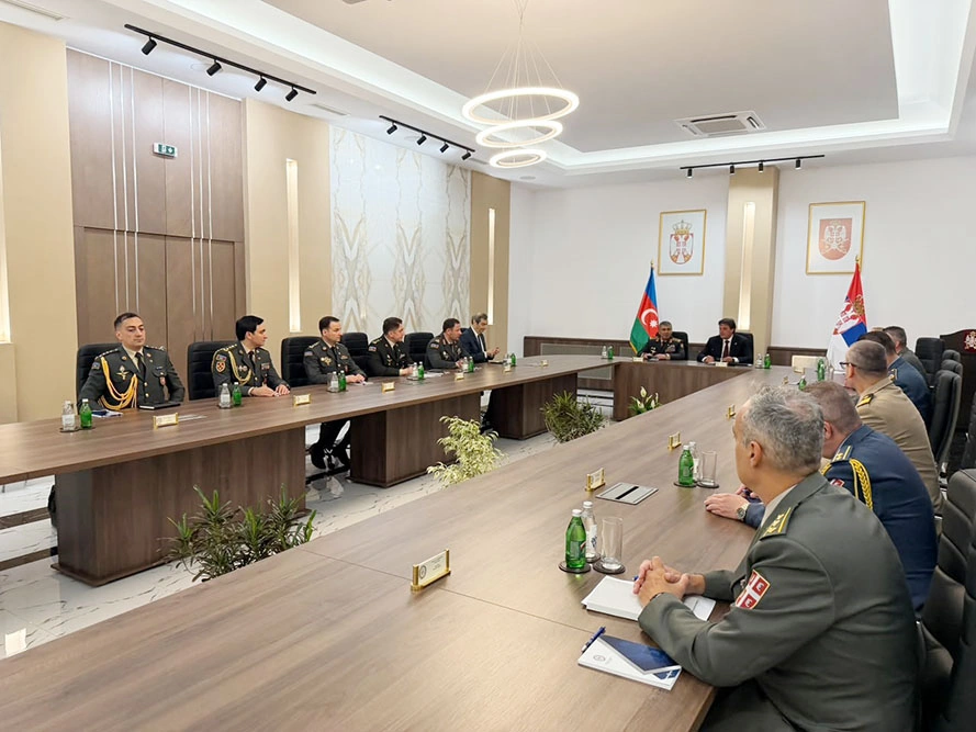 Azerbaijani Defense Minister pays official visit to Serbia (PHOTO)