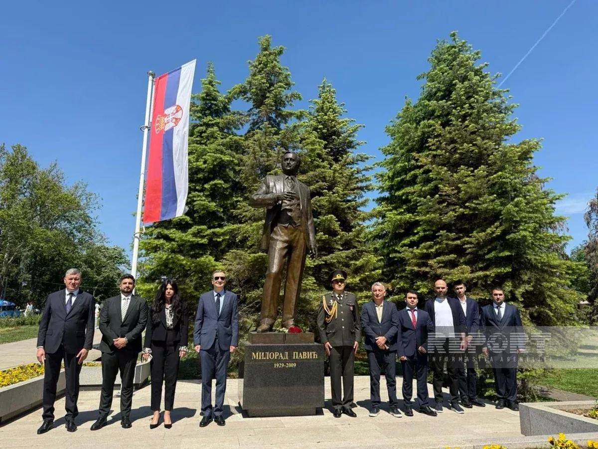 Azerbaijani embassy in Serbia pays tribute to Heydar Aliyev PHOTO
