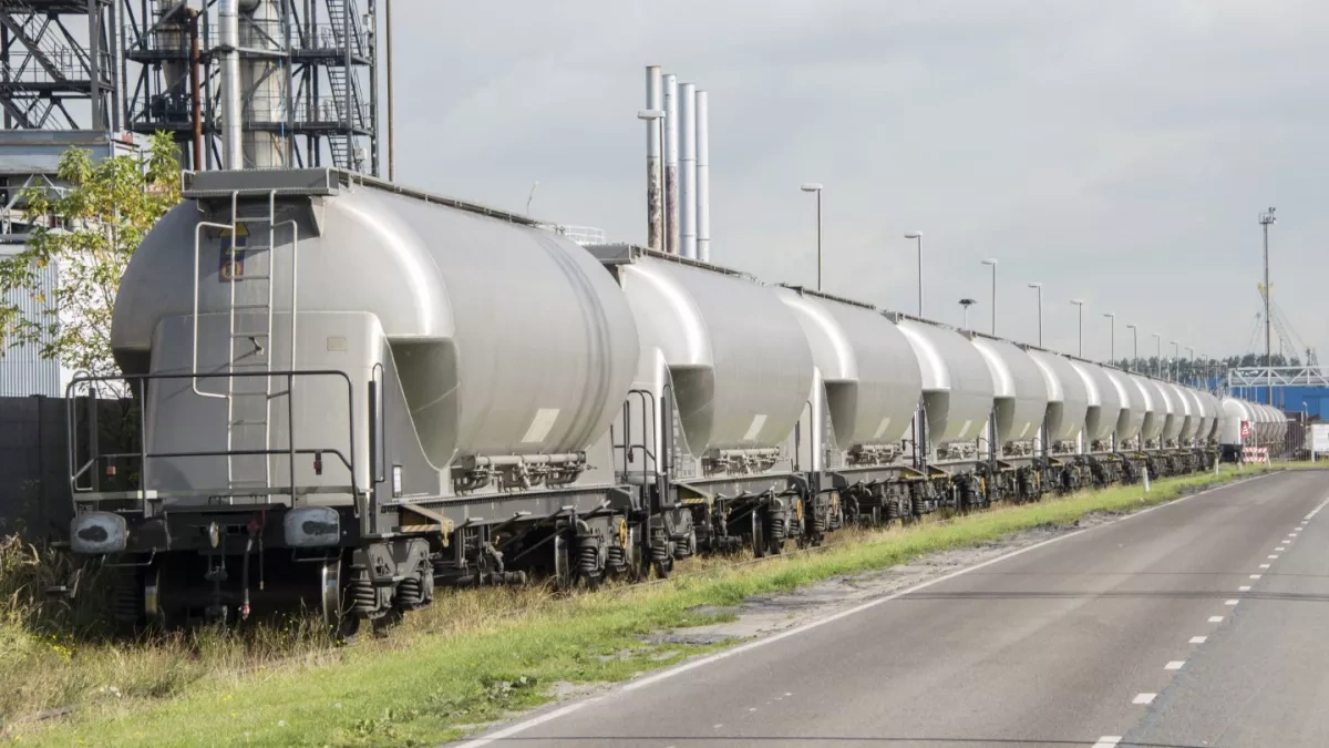 Kazakhstan weighs potential fuel exports to Russia