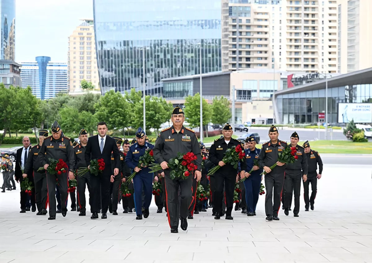 Azerbaijani defence officials mark Armed Forces Day with memorial ceremonies PHOTO