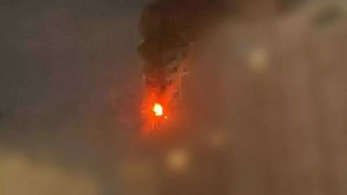 Debris from Ukrainian drone hits high-rise in Rostov-on-Don, one dead PHOTO