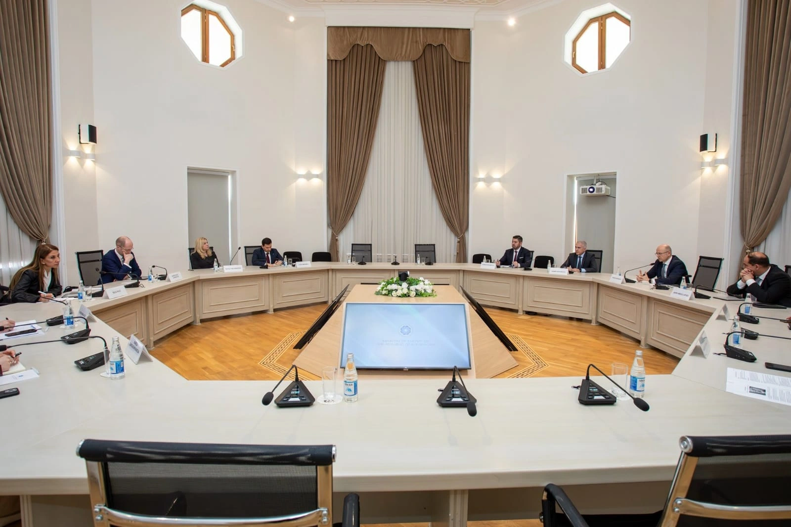 Azerbaijan and EBRD discuss development of Southern Gas Corridor