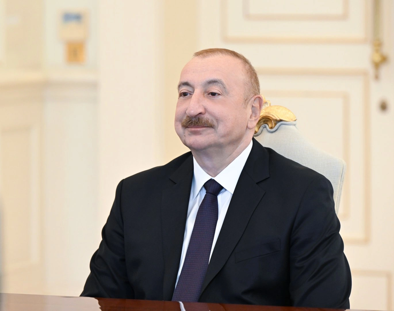 President Ilham Aliyev receives delegation headed by President of Arab Parliament (PHOTO)