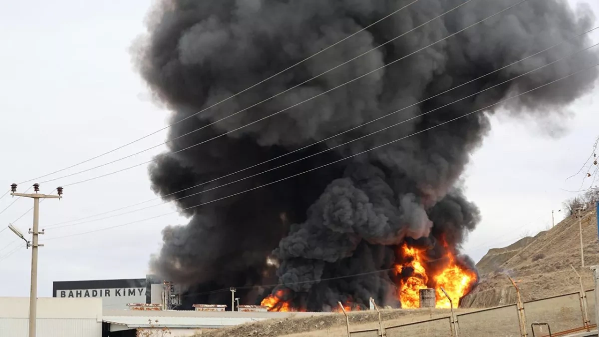 Fire sparks at chemical plant in Kırıkkale, Türkiye Photo