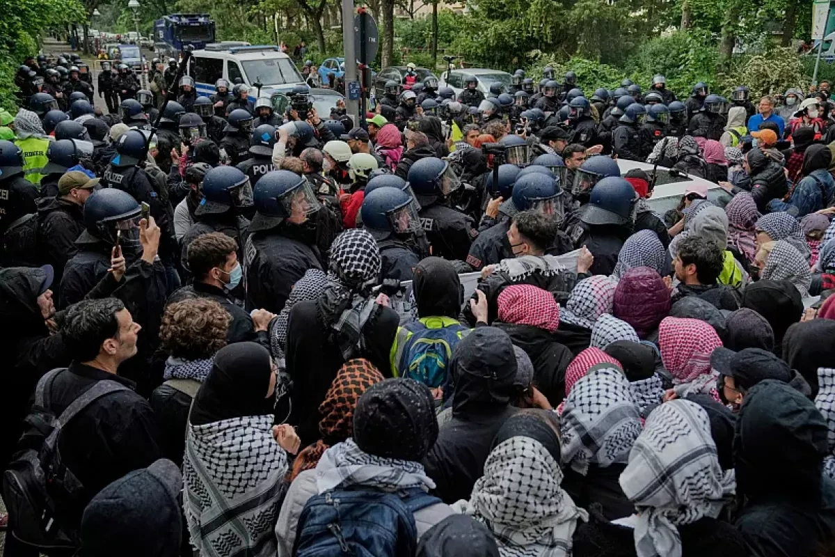 Migration, radicalism and the rise of antisemitism in Germany Expert opinions on Caliber.Az