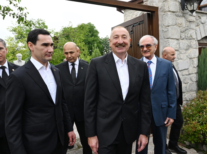 President Ilham Aliyev and President Serdar Berdimuhamedov visit Bulbul's house-museum in Shusha (PHOTO)