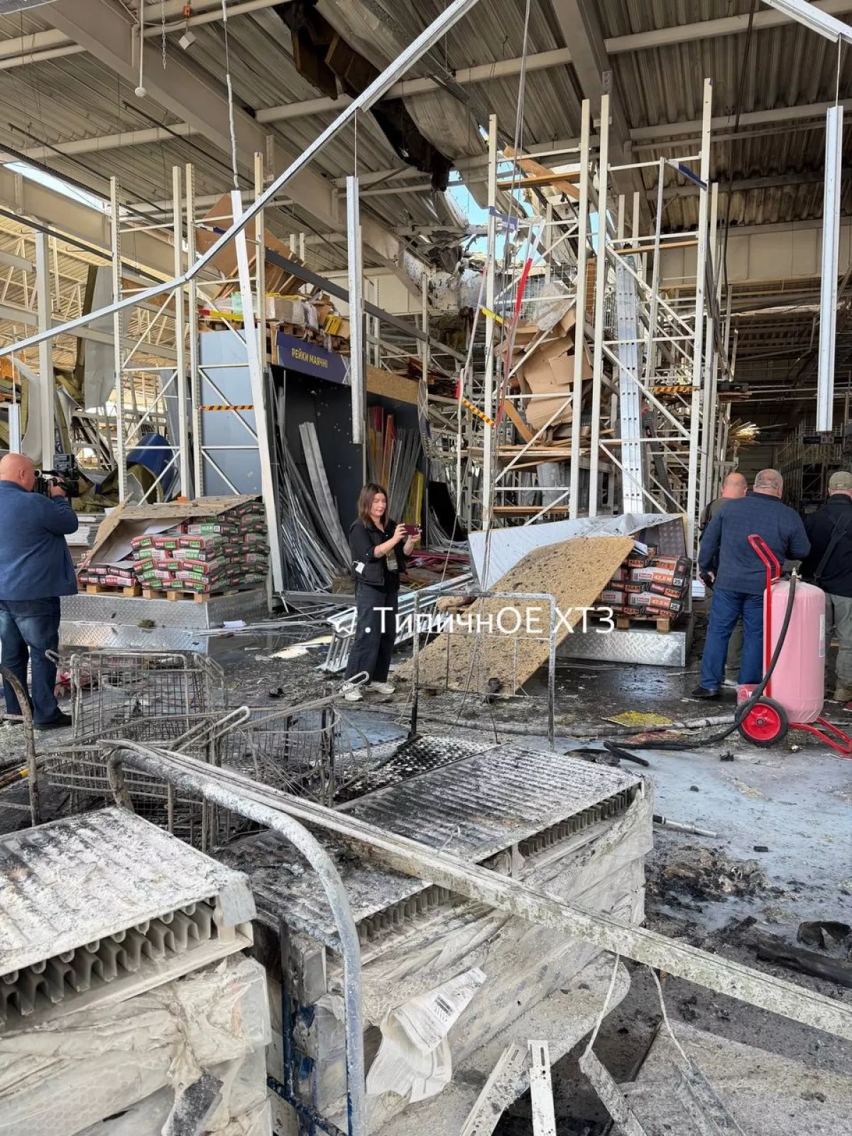 Russian attack destroys Epicentre retail facility in Kharkiv PHOTO