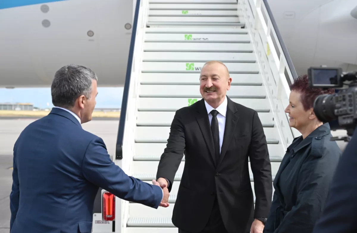 President Ilham Aliyev arrives in Germany on official visit PHOTO