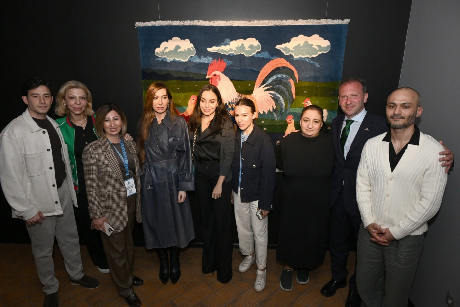 Leyla Aliyeva and Arzu Aliyeva visit International Carpet Festival (PHOTO)