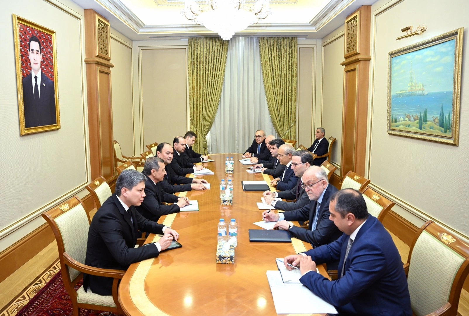 Azerbaijan and Turkmenistan explore joint energy projects