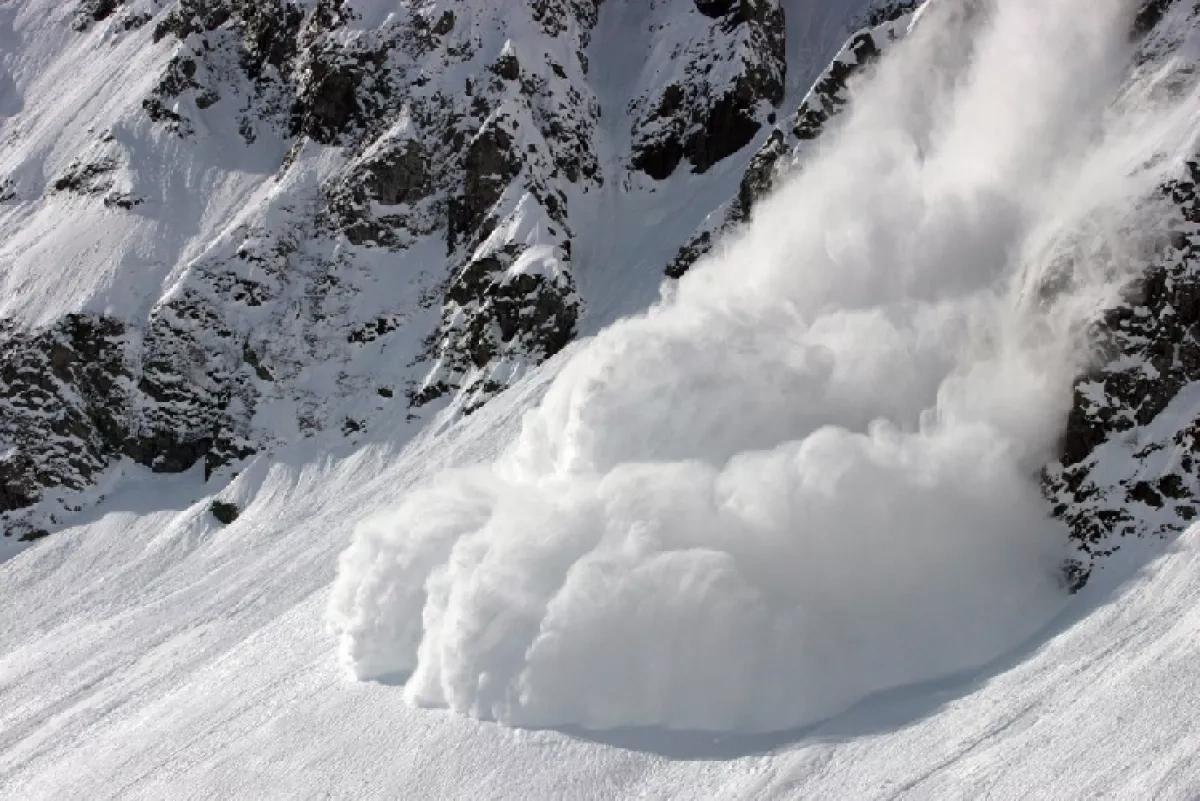 Three skiers die in two avalanches in French Alps