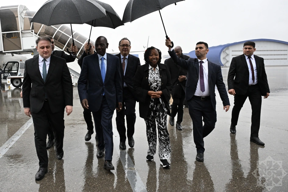 President of Kenya arrives in Azerbaijan