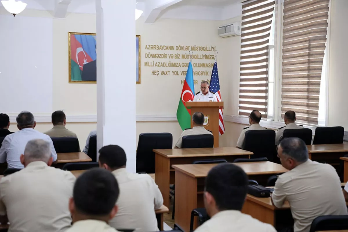 Azerbaijan launches English-language course with US military instructors PHOTO