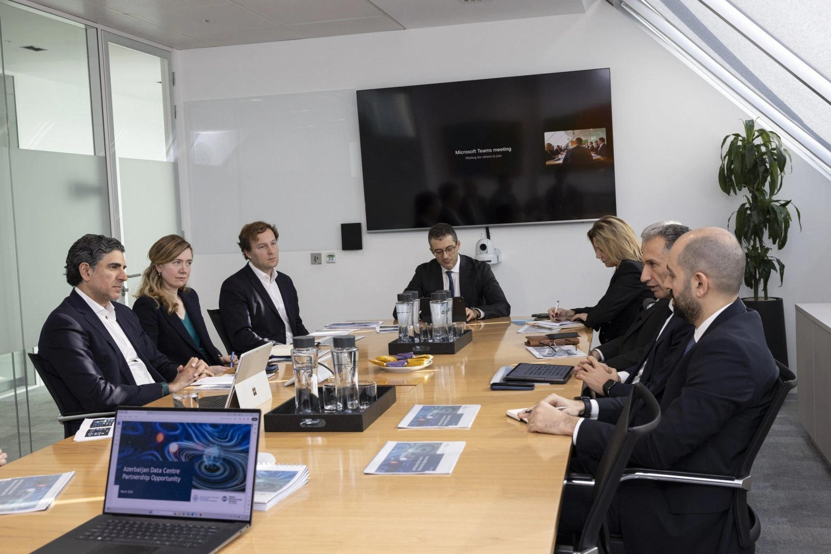 Azerbaijan's Transport Ministry and BlackRock discuss investment in digital infrastructure