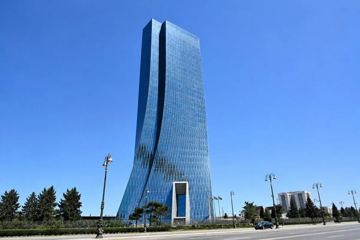UAE remittances to Azerbaijan surge in first half of 2026