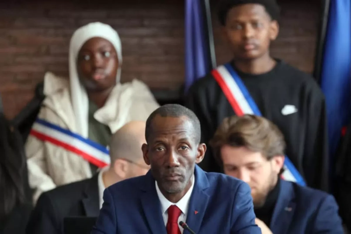 African-born mayor at centre of racism row in France Hate speech on air