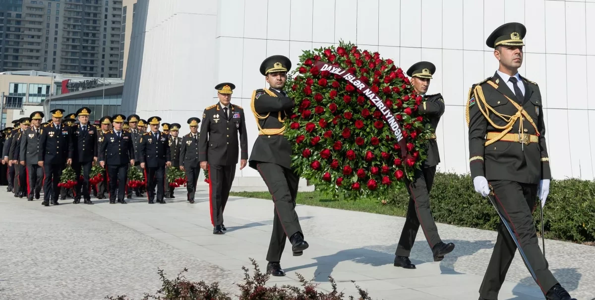 Azerbaijan’s Interior Ministry personnel visit Victory Park on Remembrance Day VIDEO