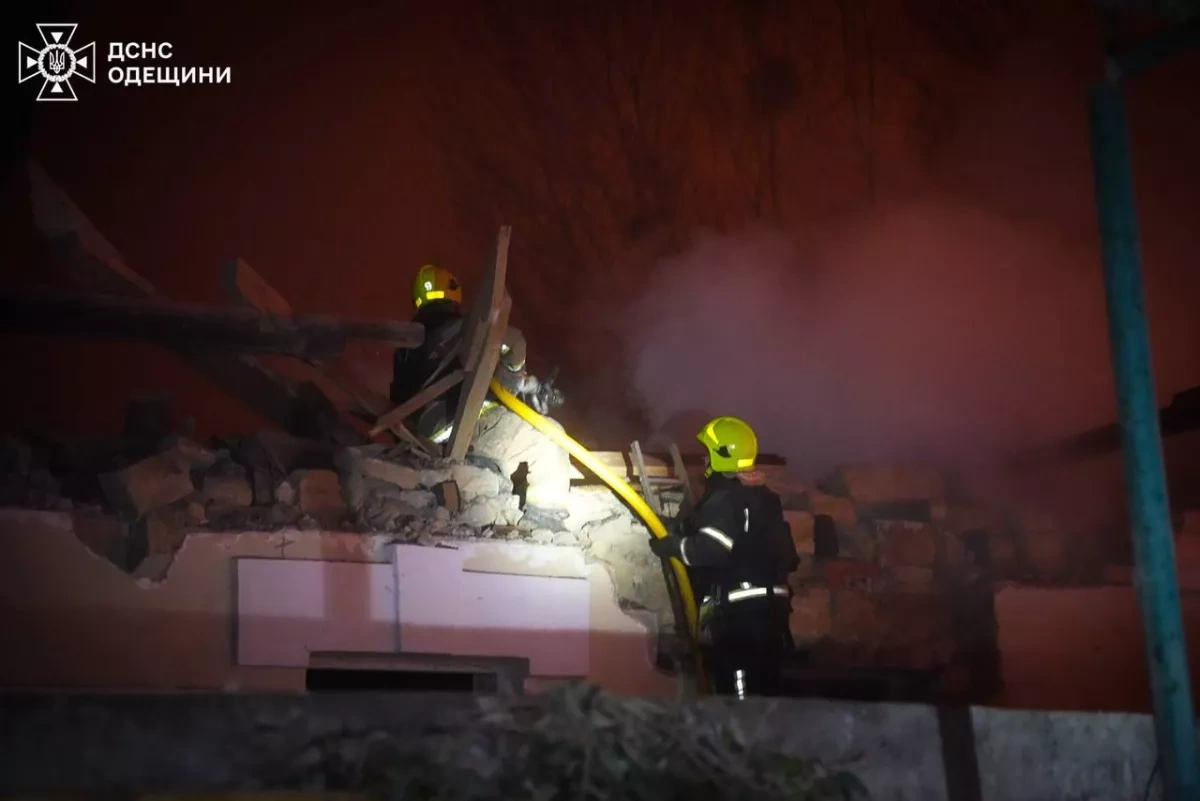 Russian overnight attacks on southern, central Ukraine leave dead, injured PHOTO/VIDEO