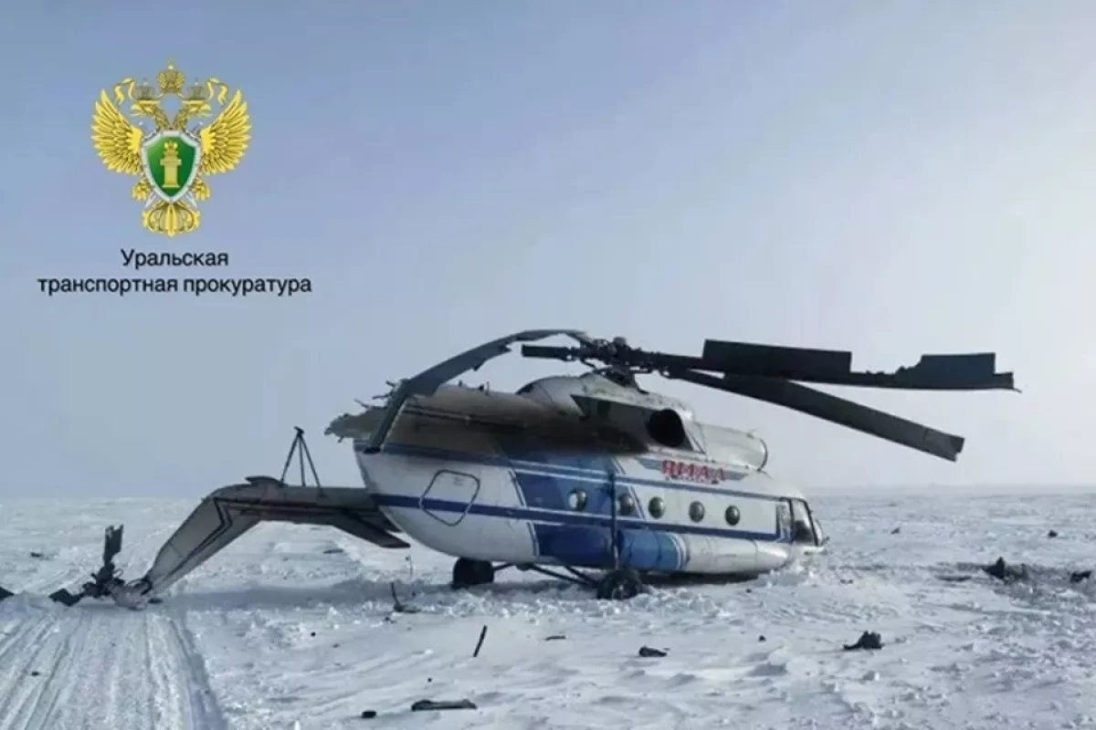 Mi-8 helicopter makes hard landing in Russia, injuring three people Video