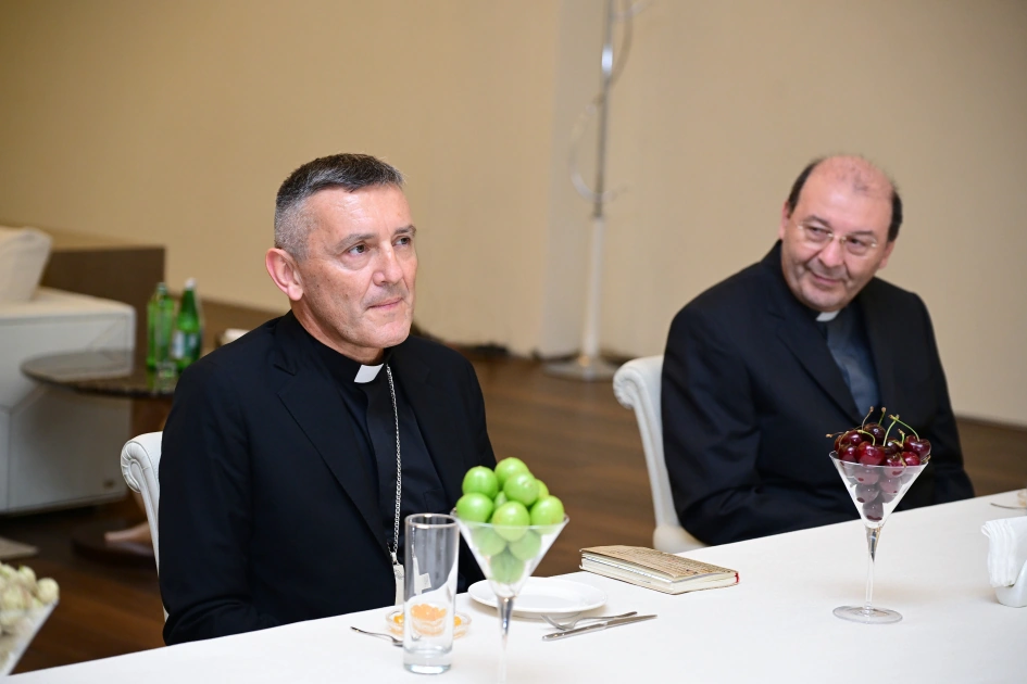 Vice-President of the Heydar Aliyev Foundation Leyla Aliyeva meets with Head of the Vatican Apostolic Library and Apostolic Archive (PHOTO)