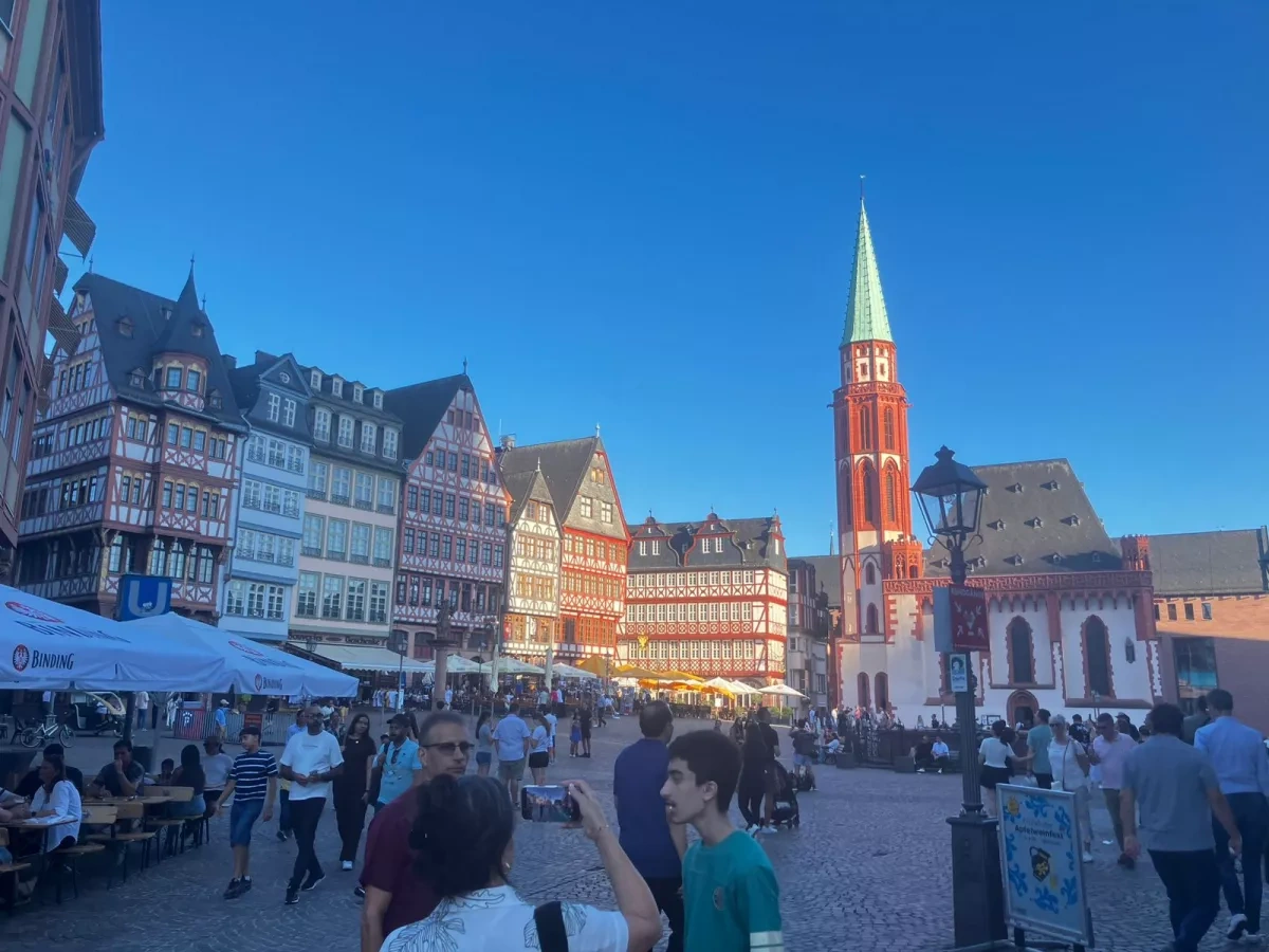 A city of skyscrapers and crime Frankfurt am Main through the eyes of an Azerbaijani journalist