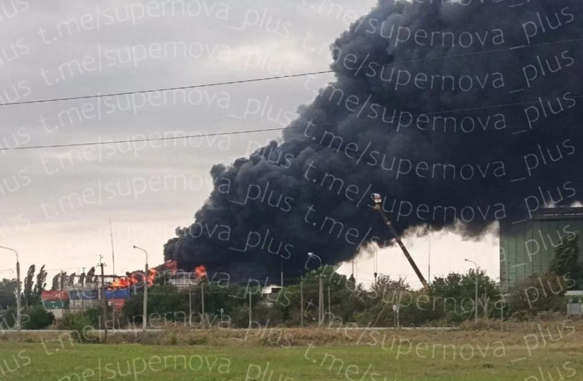 Supernova+: Fire breaks out at oil depot in Russia’s Krasnodar region PHOTO
