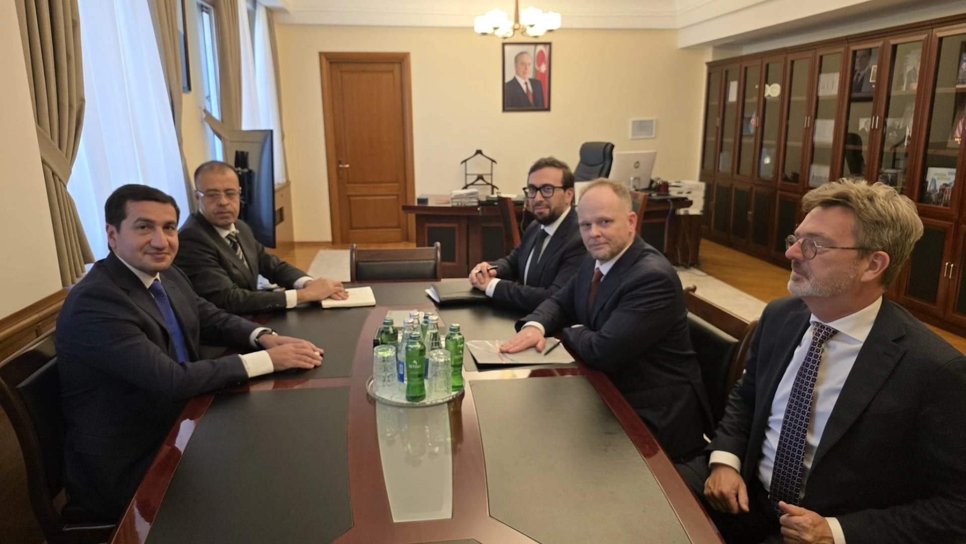 Azerbaijan's Presidential Aide meets with NATO Special Representative