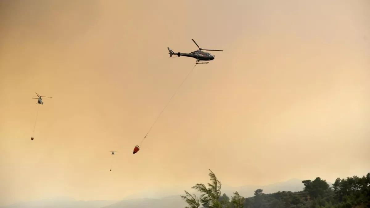 Türkiye battles major wildfires as evacuations underway