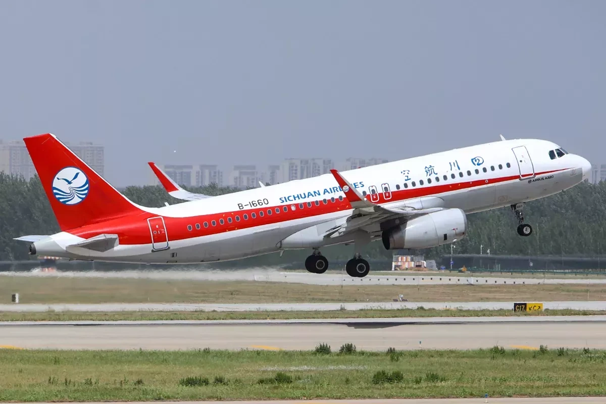Chinese airlines to cancel 2,800 flights as Typhoon Bavi approaches