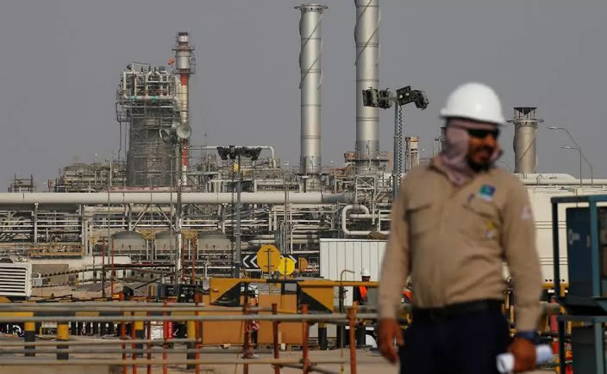 Eastern Libya invites Russian firms to build oil refineries