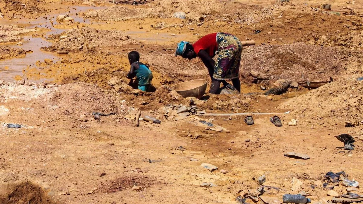 At least 28 killed in Angola illegal gold mine landslide