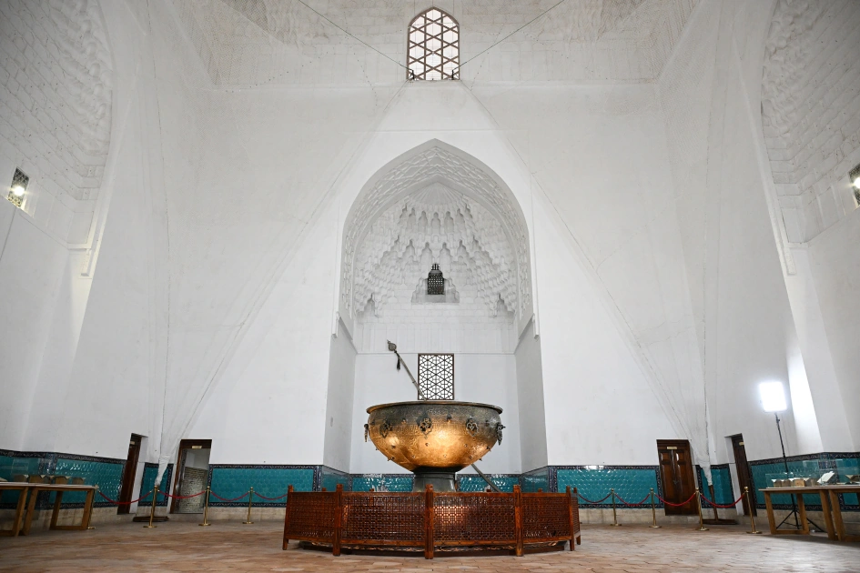 President Ilham Aliyev and other participants of OTS informal summit tour cultural sites in Turkistan (PHOTO)