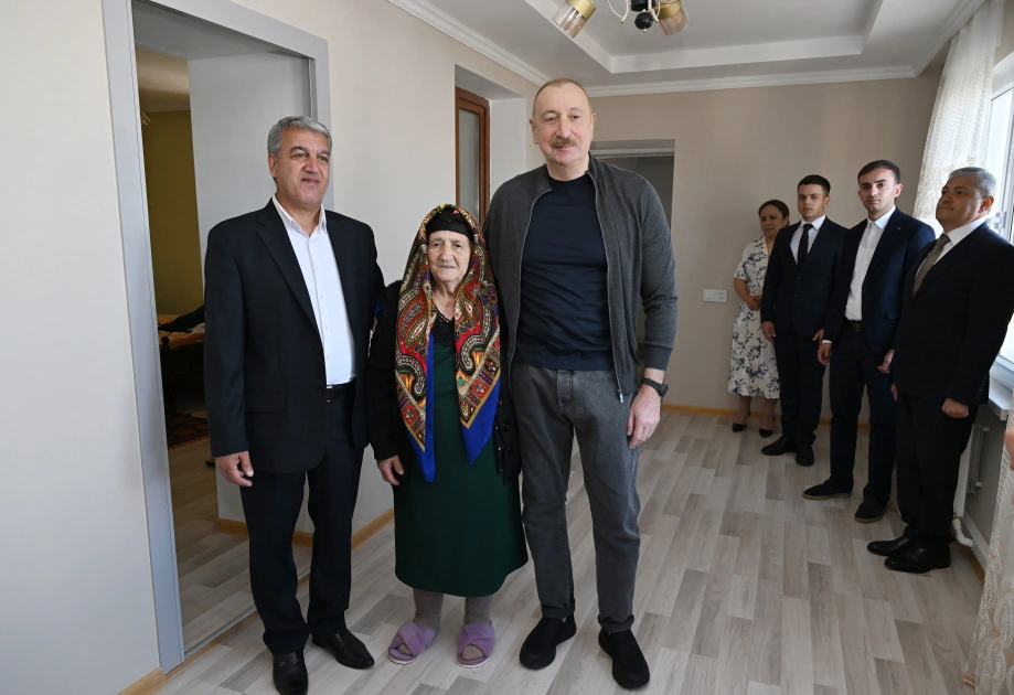 President Ilham Aliyev inspects reconstruction progress in Boyuk Galaderesi village of Shusha district, meets with residents (PHOTO)