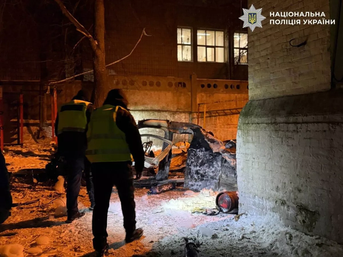 Ukraine detains two Russian agents linked to van explosion in Kyiv PHOTO